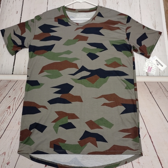 LuLaRoe Other - Medium LuLaRoe Hudson Tee